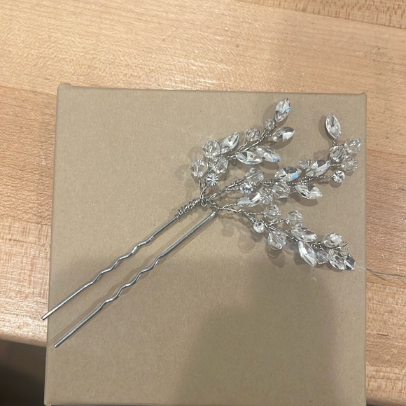 Hair Pin - Picture 1 of 2